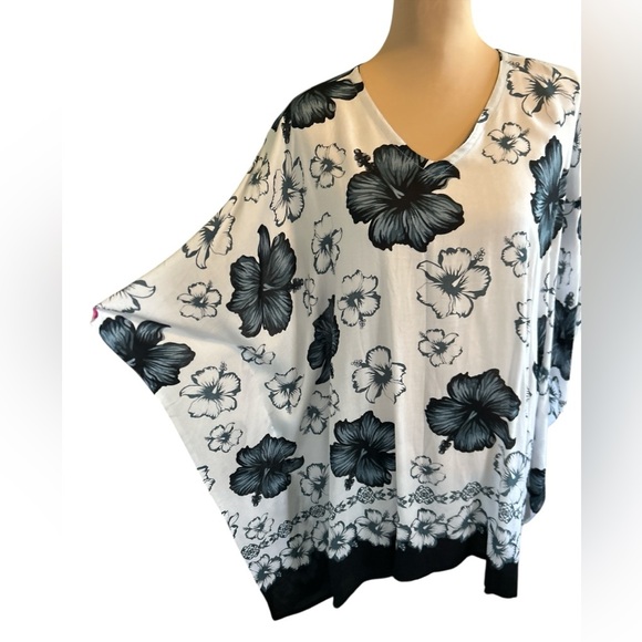 NWOT V-Neck Hibiscus Floral Kaftan from Indonesia One Size Medium - 3X Read Info - Picture 2 of 9